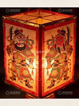 传统纸灯笼上的门神图案