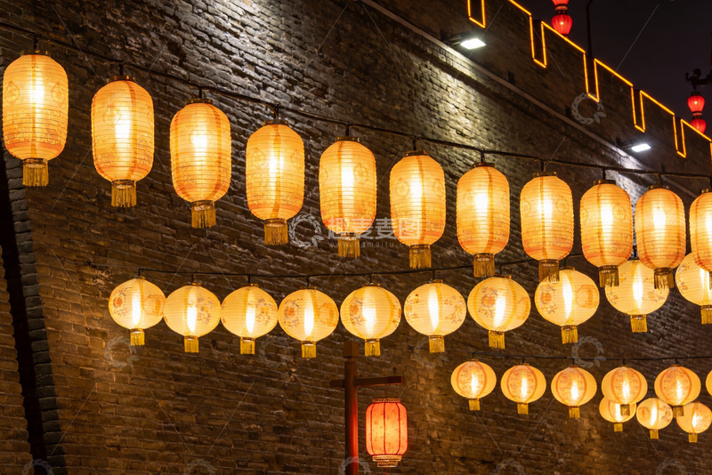 高清大图下载【趣麦麦图】夜景古墙挂灯笼
