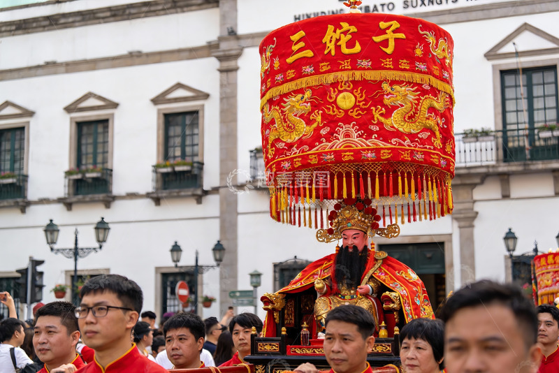 高清大图下载【趣麦麦图】传统节日庆典抬神像游行