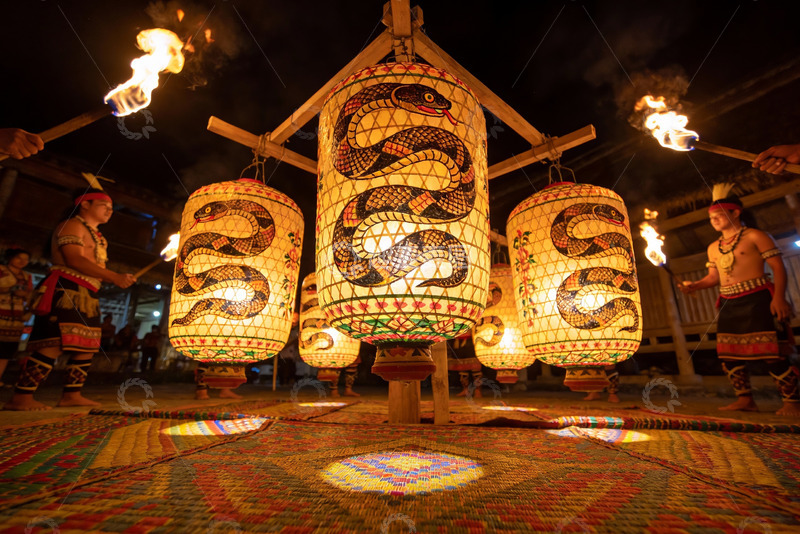 高清大图下载【趣麦麦图】夜祭蛇灯表演