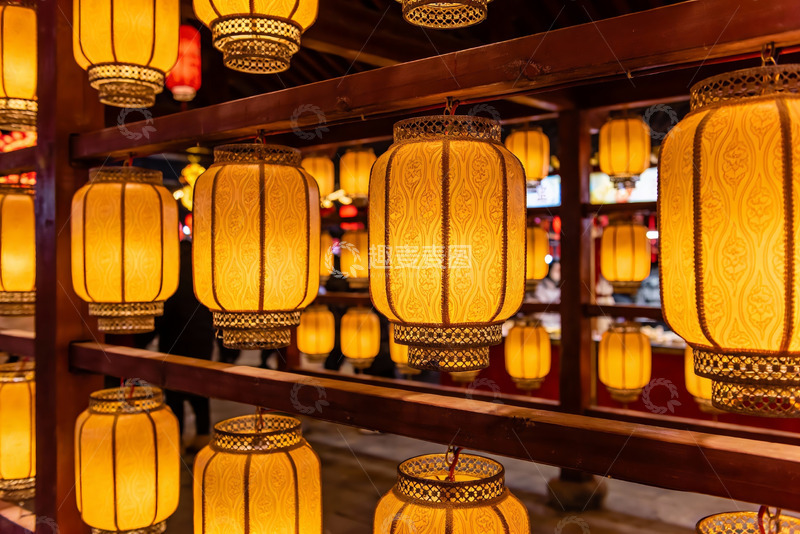 高清大图下载【趣麦麦图】古色古香灯笼挂满屋檐