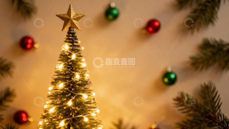 高清大图下载【趣麦麦图】圣诞树灯光闪烁节日氛围浓厚