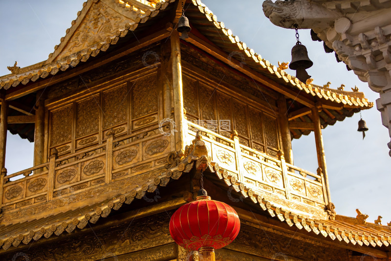 高清大图下载【趣麦麦图】金色古建筑与红灯笼