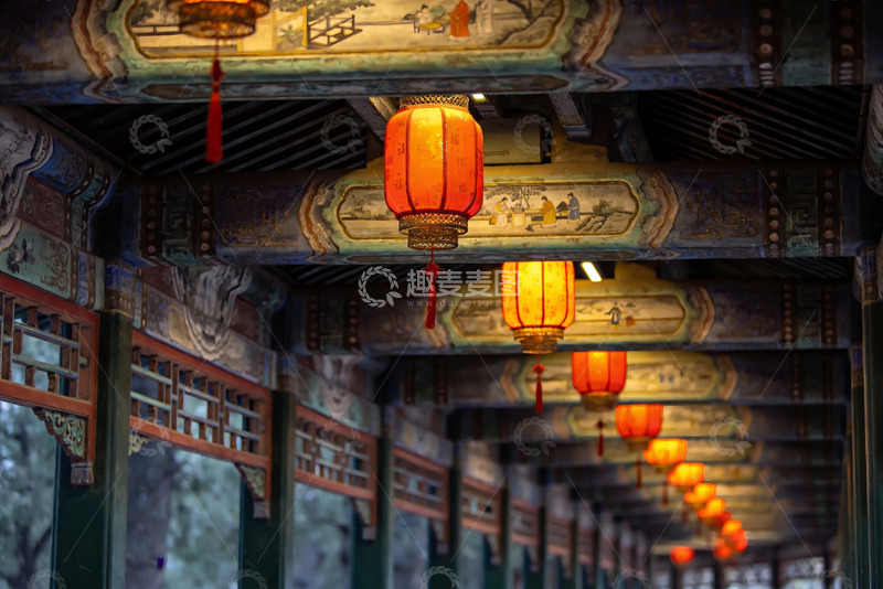 高清大图下载【趣麦麦图】古色古香长廊挂红灯笼