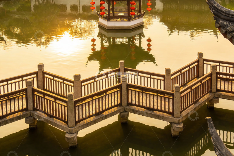 高清大图下载【趣麦麦图】古桥流水红灯笼