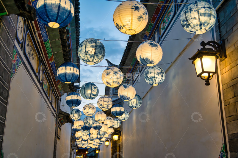 高清大图下载【趣麦麦图】古巷夜景灯笼高挂