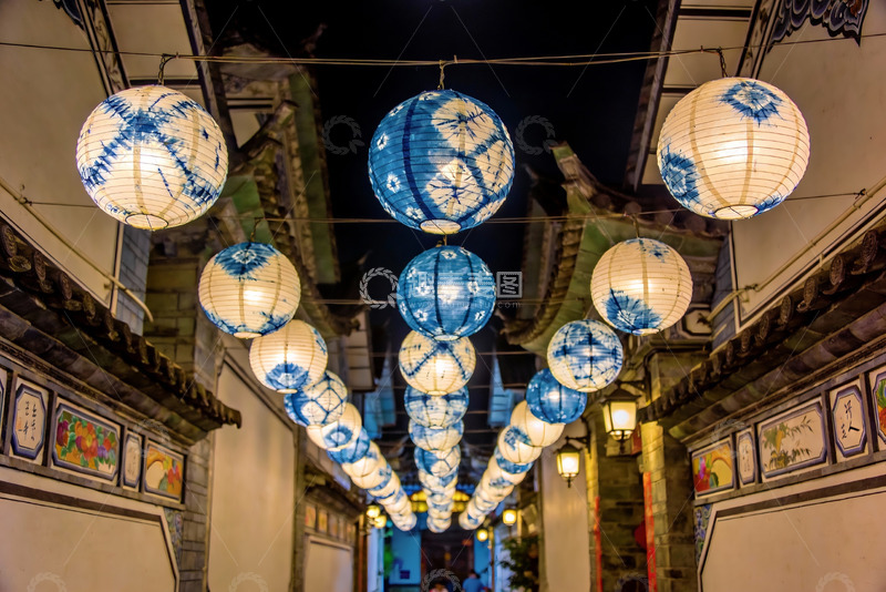 高清大图下载【趣麦麦图】夜游古街灯笼高挂