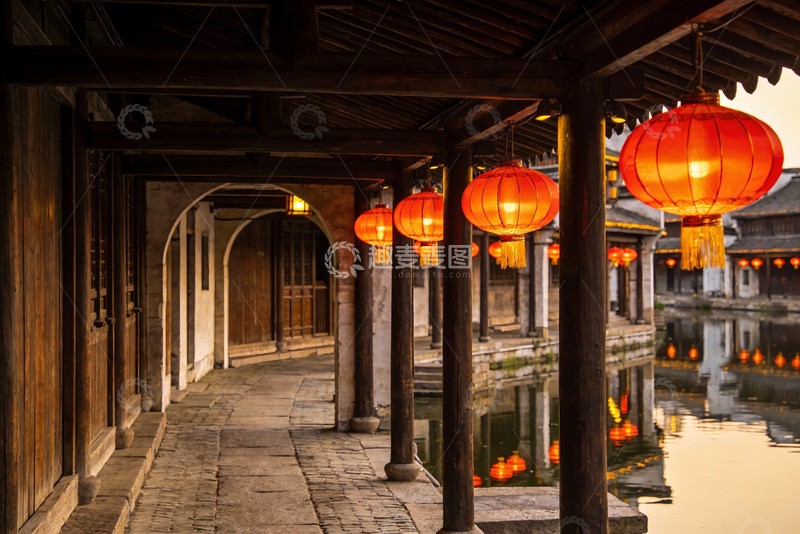 高清大图下载【趣麦麦图】古巷水乡夜景灯笼高挂