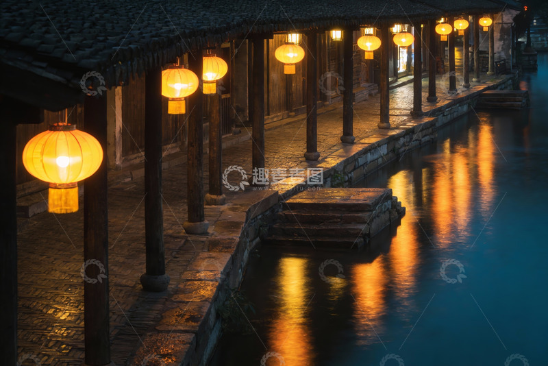 高清大图下载【趣麦麦图】古街水巷夜景灯笼映水
