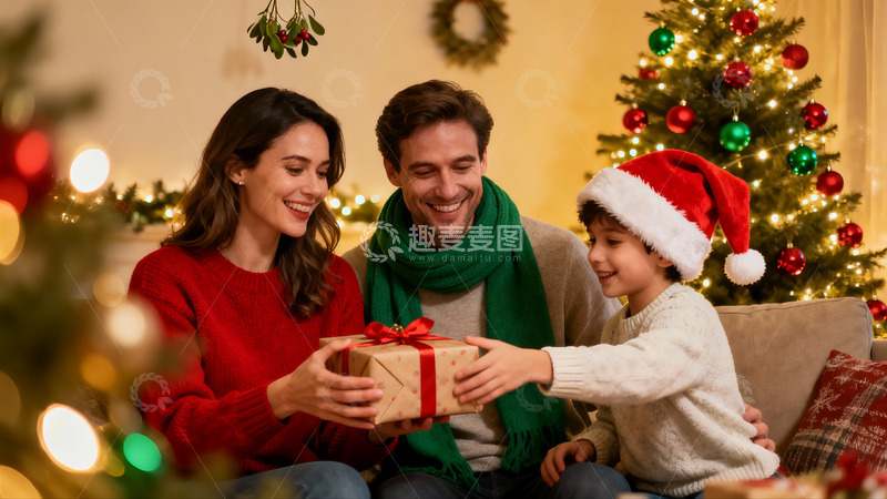 高清大图下载【趣麦麦图】圣诞家庭温馨送礼场景