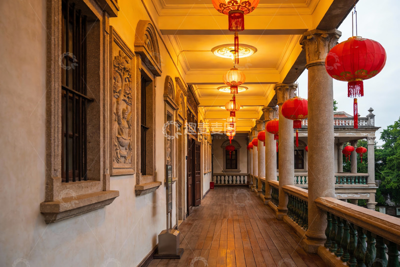 高清大图下载【趣麦麦图】古建筑长廊挂红灯笼