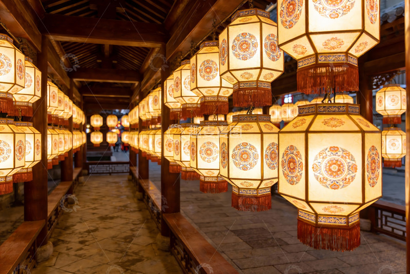 高清大图下载【趣麦麦图】古色古香长廊灯笼夜景