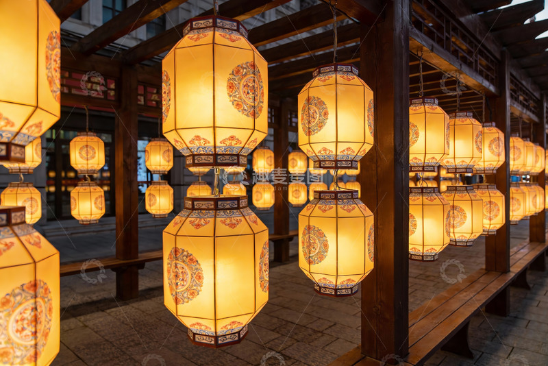 高清大图下载【趣麦麦图】古色古香灯笼长廊夜景