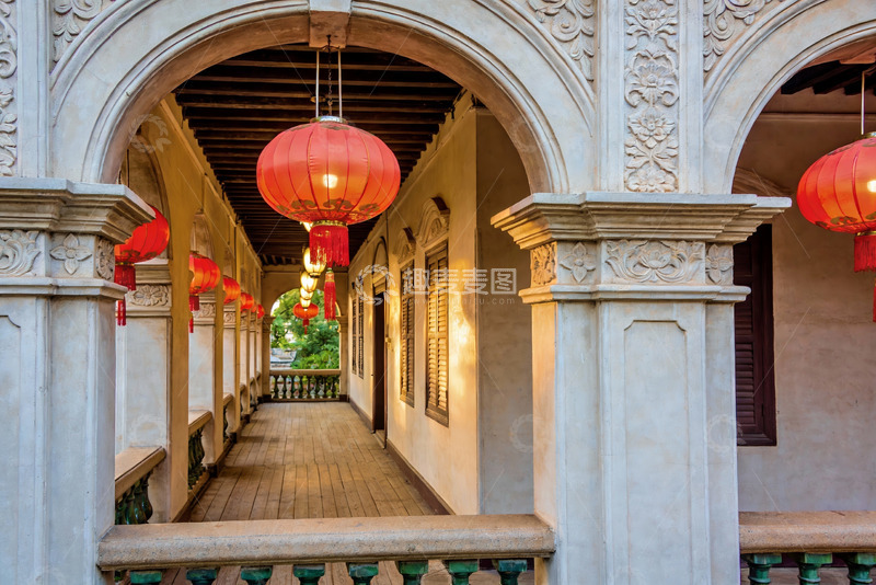 高清大图下载【趣麦麦图】古建筑长廊挂红灯笼