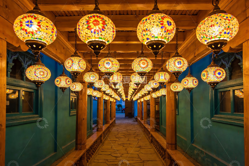 高清大图下载【趣麦麦图】异域风情走廊灯光璀璨