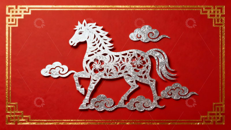 高清大图下载【趣麦麦图】红色背景上的银色马形剪纸