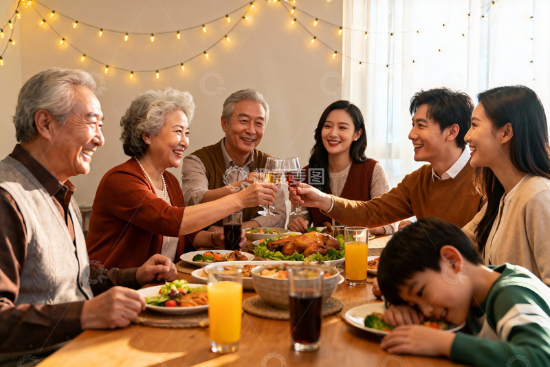 高清大图下载【趣麦麦图】三代同堂家庭聚餐温馨场景