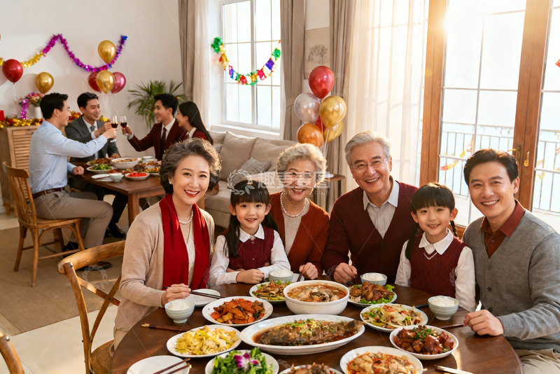高清大图下载【趣麦麦图】家庭聚餐欢庆时刻