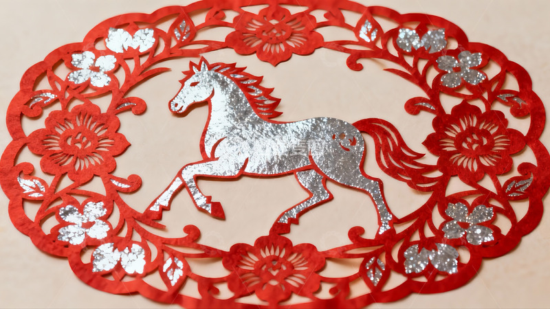 高清大图下载【趣麦麦图】红色剪纸马图案艺术作品