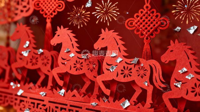 红色剪纸马年装饰图案