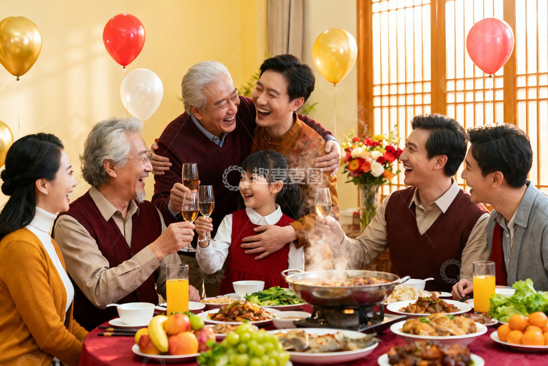高清大图下载【趣麦麦图】家庭聚餐欢庆时刻