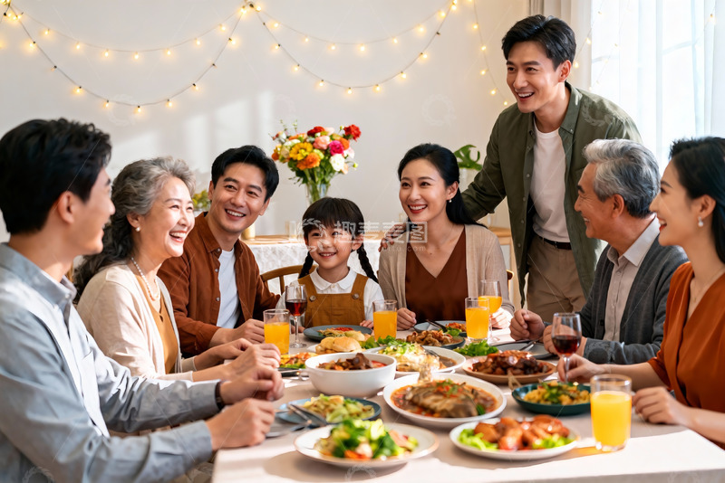 高清大图下载【趣麦麦图】温馨家庭聚餐其乐融融