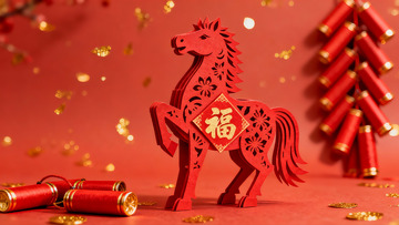 红色纸马新年装饰品