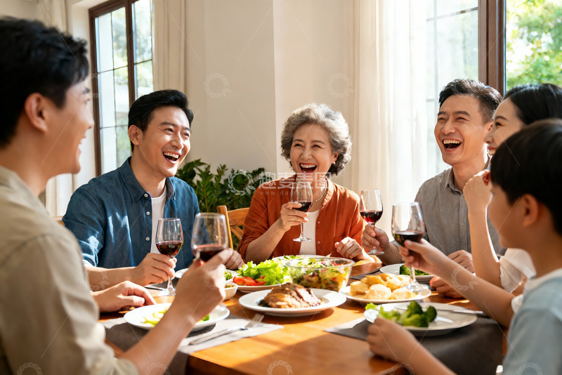 高清大图下载【趣麦麦图】家庭聚餐欢笑共享美食