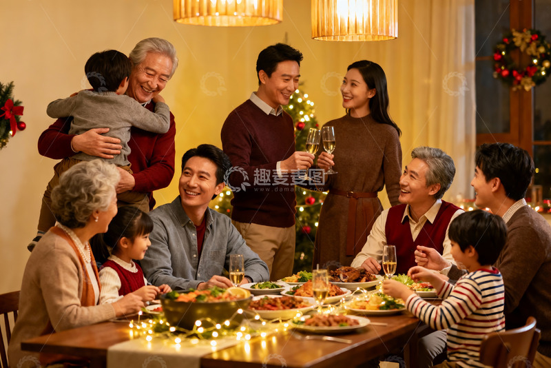 高清大图下载【趣麦麦图】温馨家庭圣诞聚餐场景
