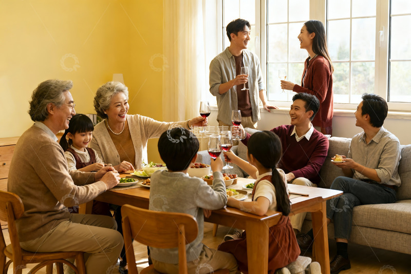 高清大图下载【趣麦麦图】三代同堂家庭聚餐温馨场景