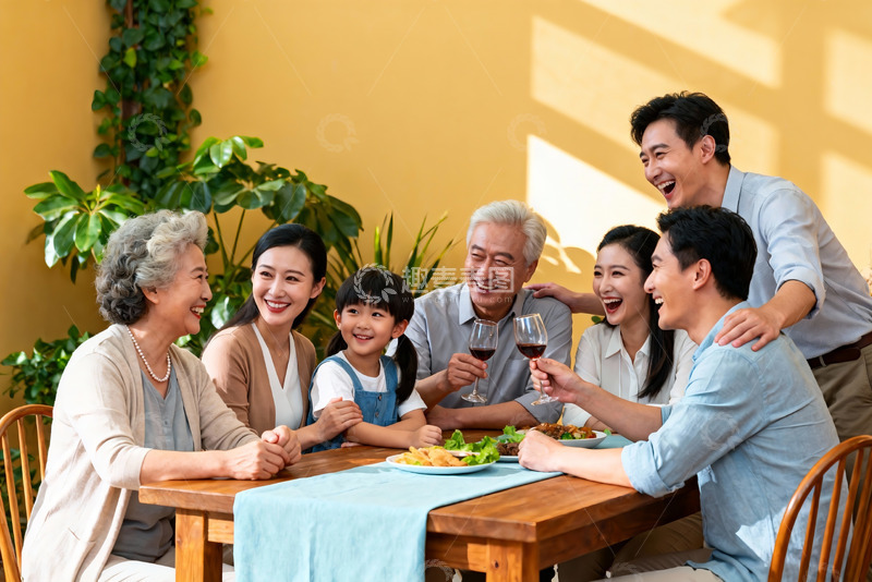 高清大图下载【趣麦麦图】三代同堂家庭聚餐其乐融融