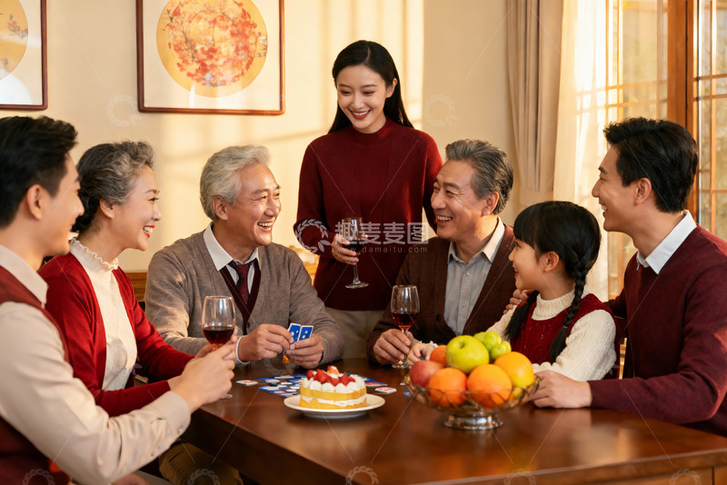 高清大图下载【趣麦麦图】家庭聚餐欢庆时刻