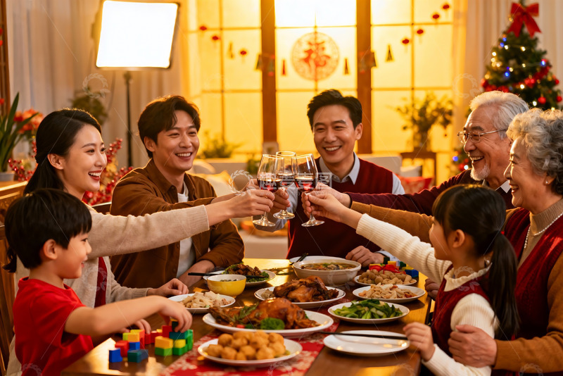 高清大图下载【趣麦麦图】温馨家庭圣诞聚餐举杯欢庆