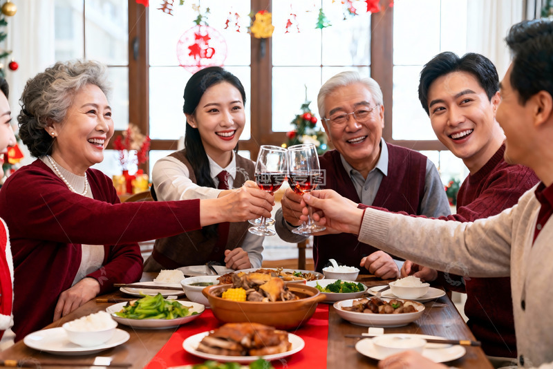 高清大图下载【趣麦麦图】家庭聚餐欢庆节日举杯