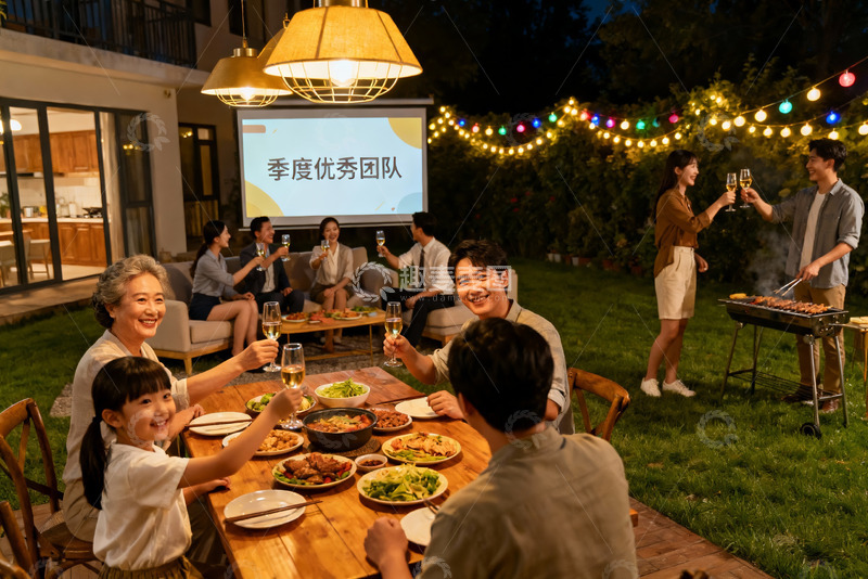 高清大图下载【趣麦麦图】家庭户外聚餐欢庆团队表彰
