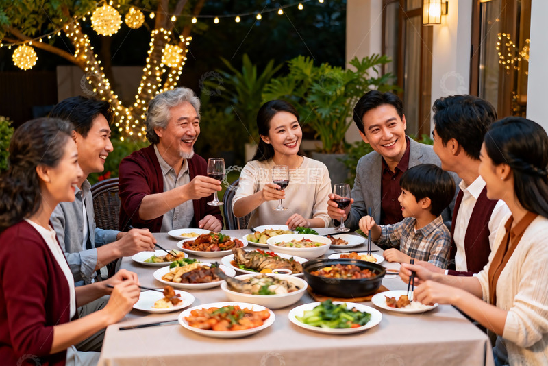 高清大图下载【趣麦麦图】家庭聚餐欢庆时刻