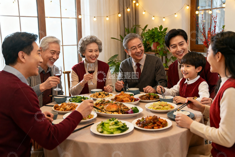 高清大图下载【趣麦麦图】三代同堂家庭聚餐其乐融融