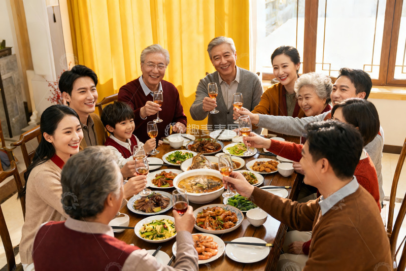 高清大图下载【趣麦麦图】家庭聚餐欢庆时刻