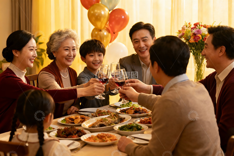 高清大图下载【趣麦麦图】家庭聚餐欢庆时刻