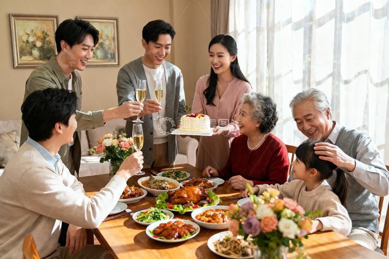 高清大图下载【趣麦麦图】三代同堂家庭聚餐其乐融融
