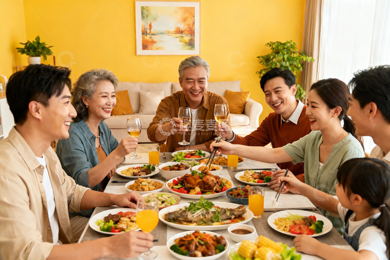 高清大图下载【趣麦麦图】三代同堂家庭聚餐其乐融融