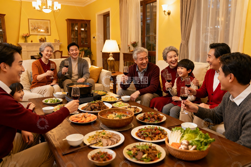 高清大图下载【趣麦麦图】温馨家庭聚餐其乐融融