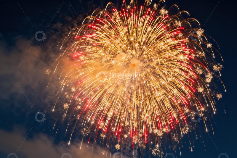高清大图下载【趣麦麦图】夜空烟花绽放绚丽景象