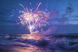 夜海烟花绽放波涛汹涌