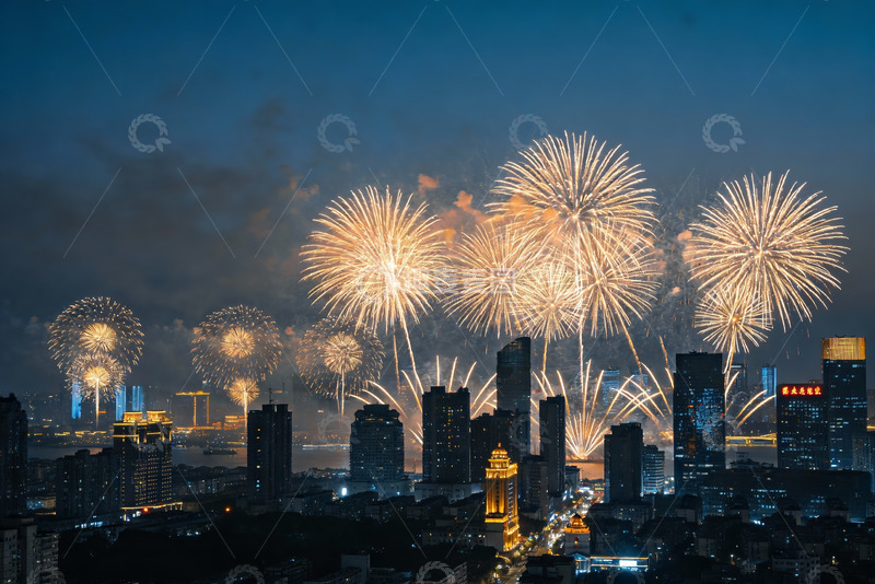 高清大图下载【趣麦麦图】城市夜空烟花绽放盛景