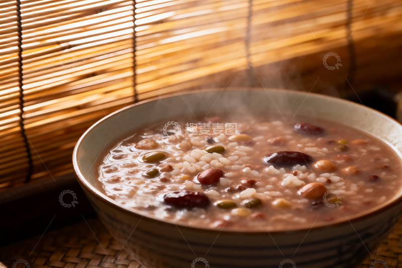 高清大图下载【趣麦麦图】热气腾腾的杂粮粥