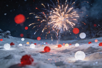 雪地烟花璀璨绽放