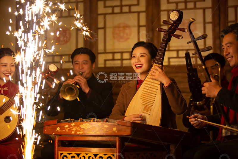 高清大图下载【趣麦麦图】-传统乐器演奏火花四溅