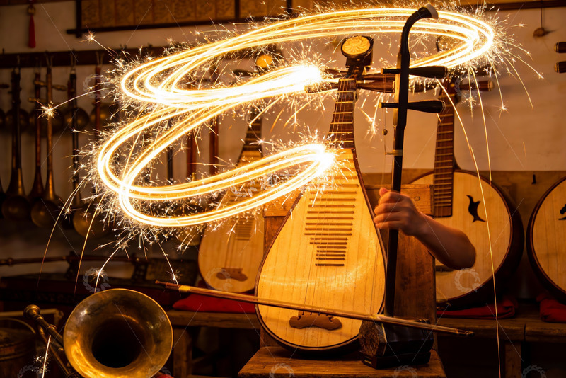 高清大图下载【趣麦麦图】传统乐器火花艺术摄影
