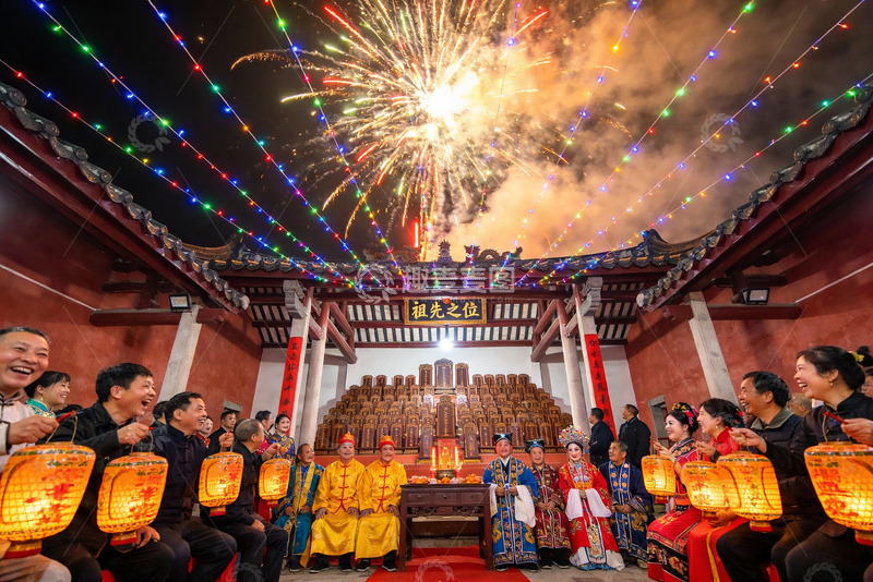 高清大图下载【趣麦麦图】传统节日庆典夜景烟花璀璨